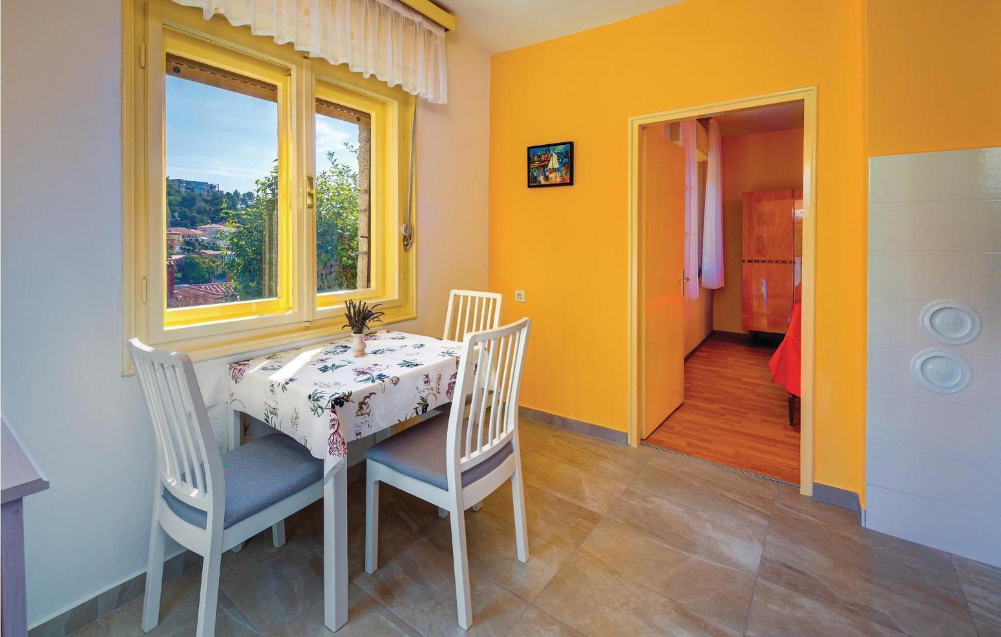 Lovely Apartment In Rabac With Kitchen Exterior foto